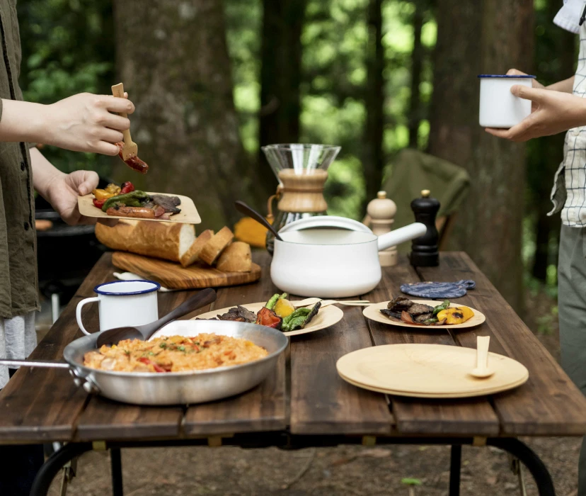 taffetaの食器とアウトドア